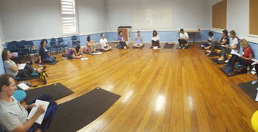 Grupo Mente Aberta ensina técnicas de meditação e exercícios mentais